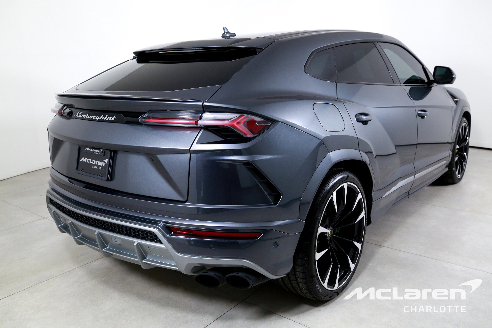 Used 2020 Lamborghini Urus image 8