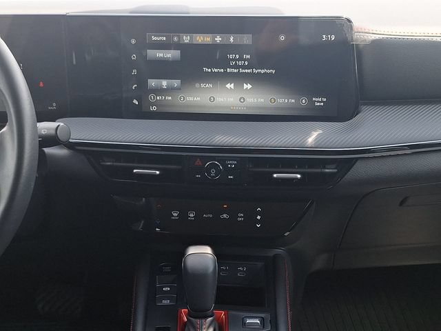 Certified 2025 Nissan Kicks SR FWD image 19