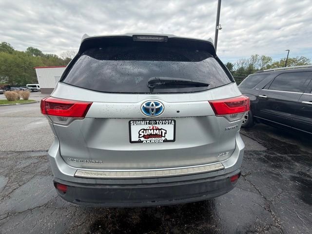 Used 2019 Toyota Highlander XLE AWD/4WD image 4