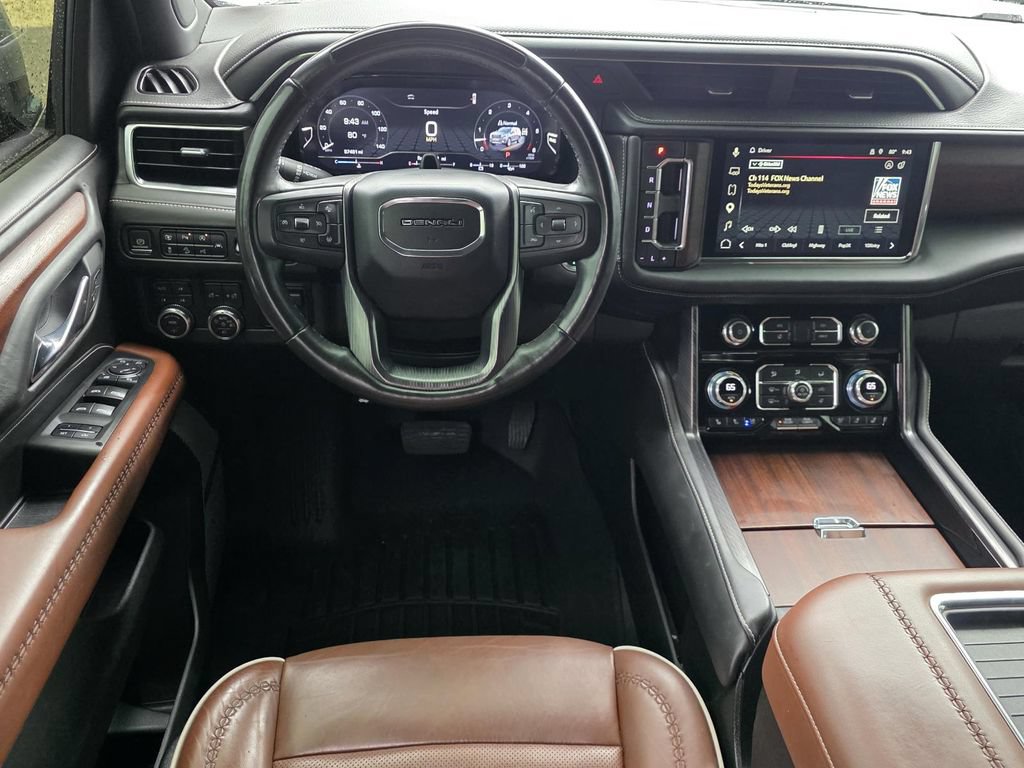Used 2023 GMC Yukon Denali Ultimate AWD/4WD image 15