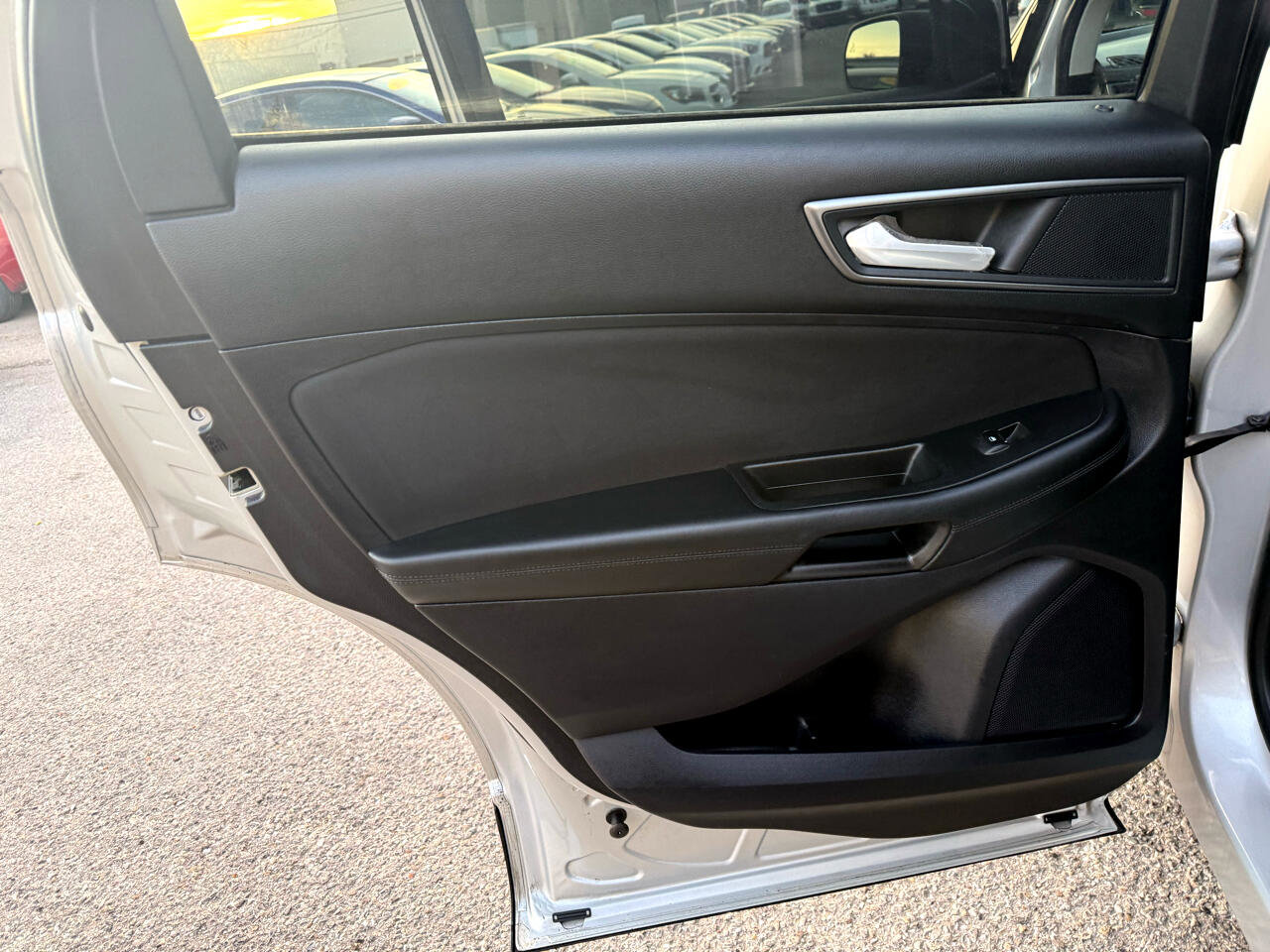 Used 2019 Ford Edge SE AWD/4WD image 15