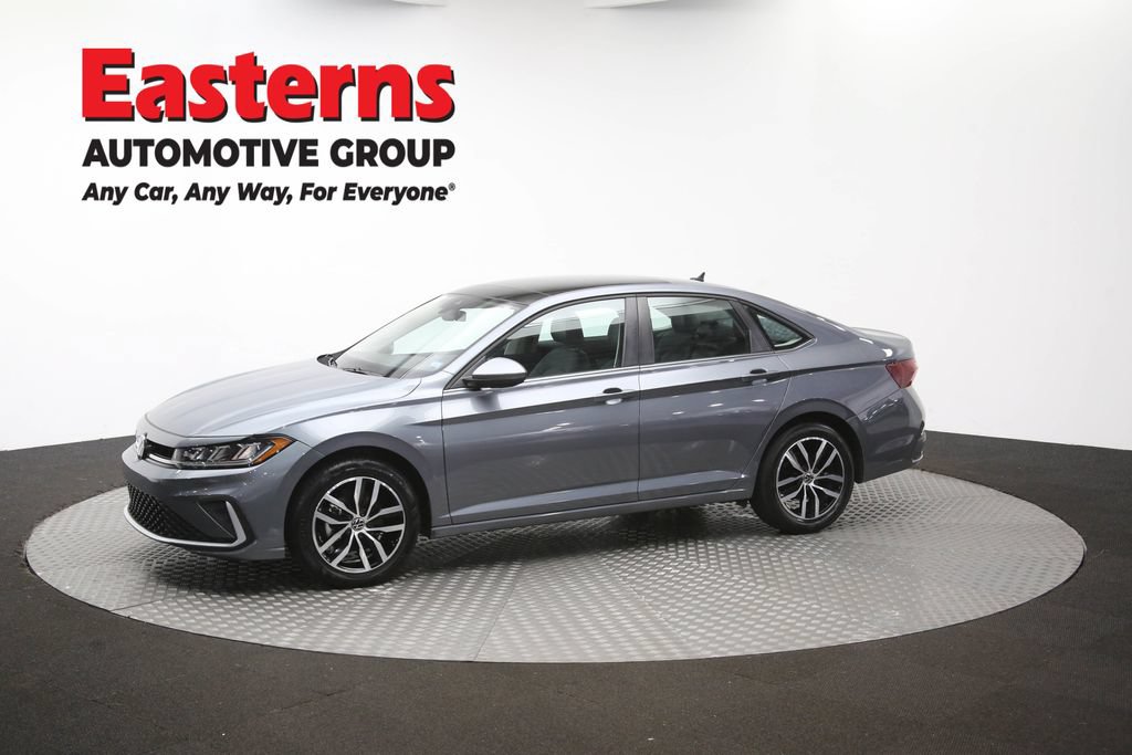 Used 2025 Volkswagen Jetta SE FWD image 57