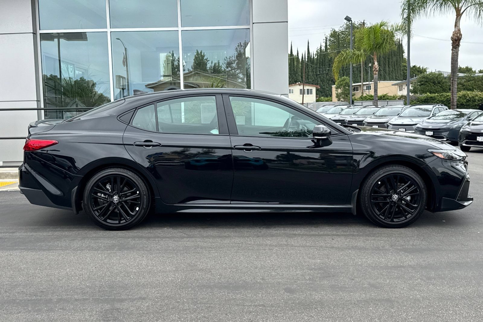 Certified 2026 Toyota Camry SE w/ Convenience Package FWD image 4