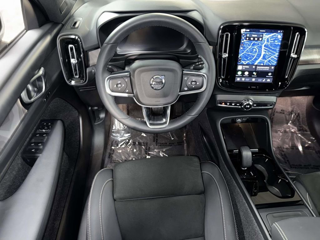 Used 2024 Volvo XC40 Recharge Plus w/ Protection Package Premier image 4