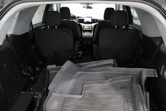 Used 2023 Ford Explorer XLT image 24