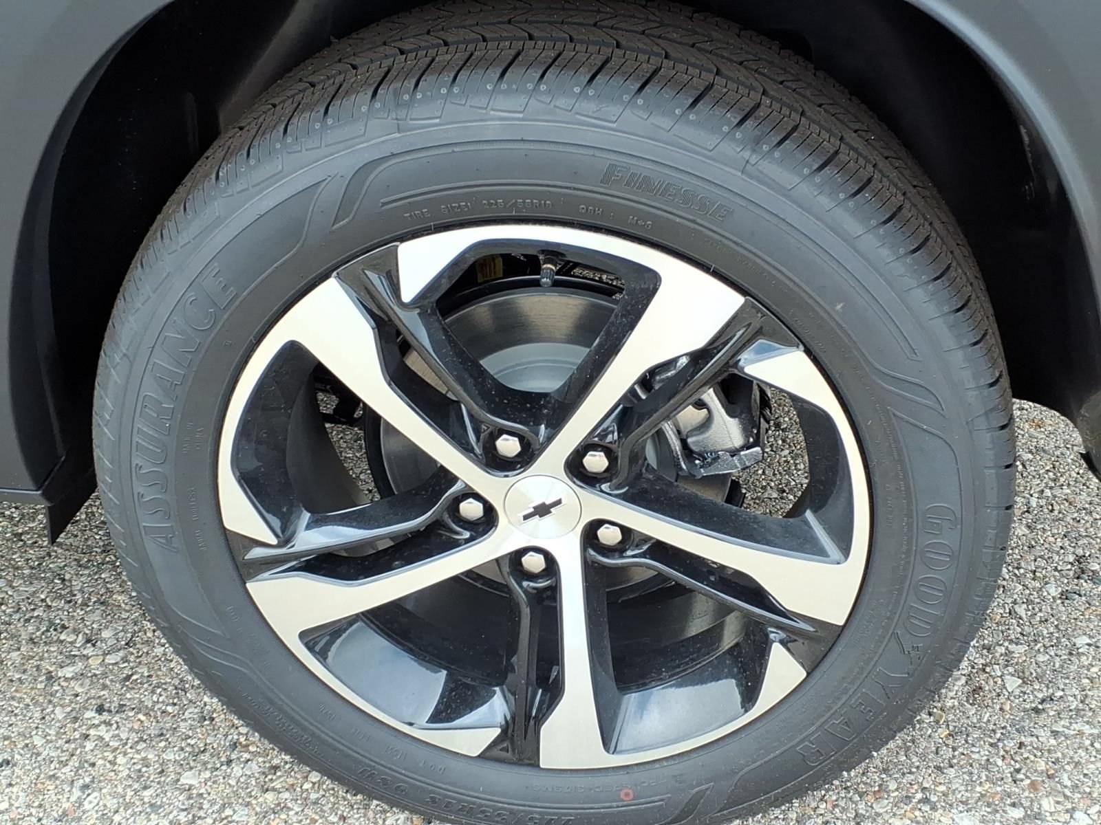 New 2026 Chevrolet Trax RS w/ Driver Confidence Package FWD image 7