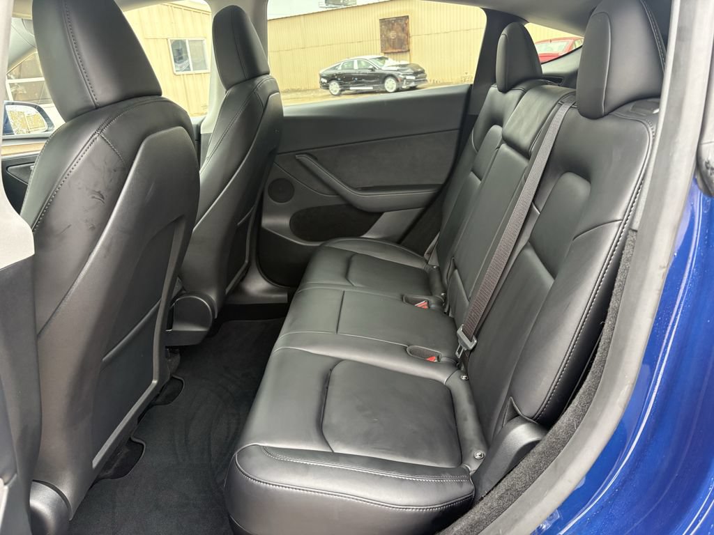 Used 2024 Tesla Model Y Long Range AWD/4WD image 21