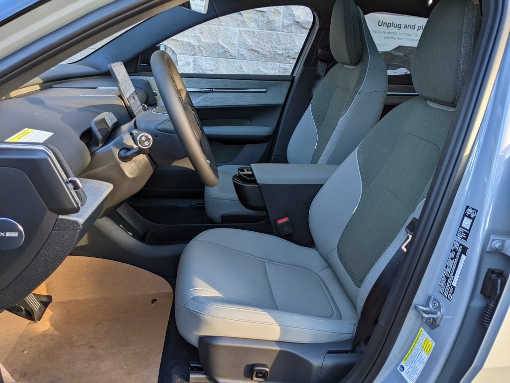 New 2026 Volvo EX30 Cross Country Ultra w/ Protection Package Premier AWD/4WD image 12