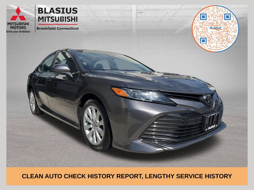 Used 2018 Toyota Camry LE FWD image 1