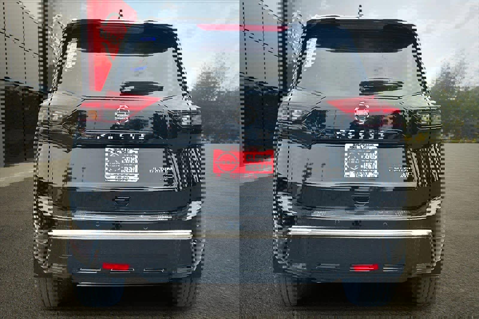 New 2026 Nissan Rogue Platinum image 8