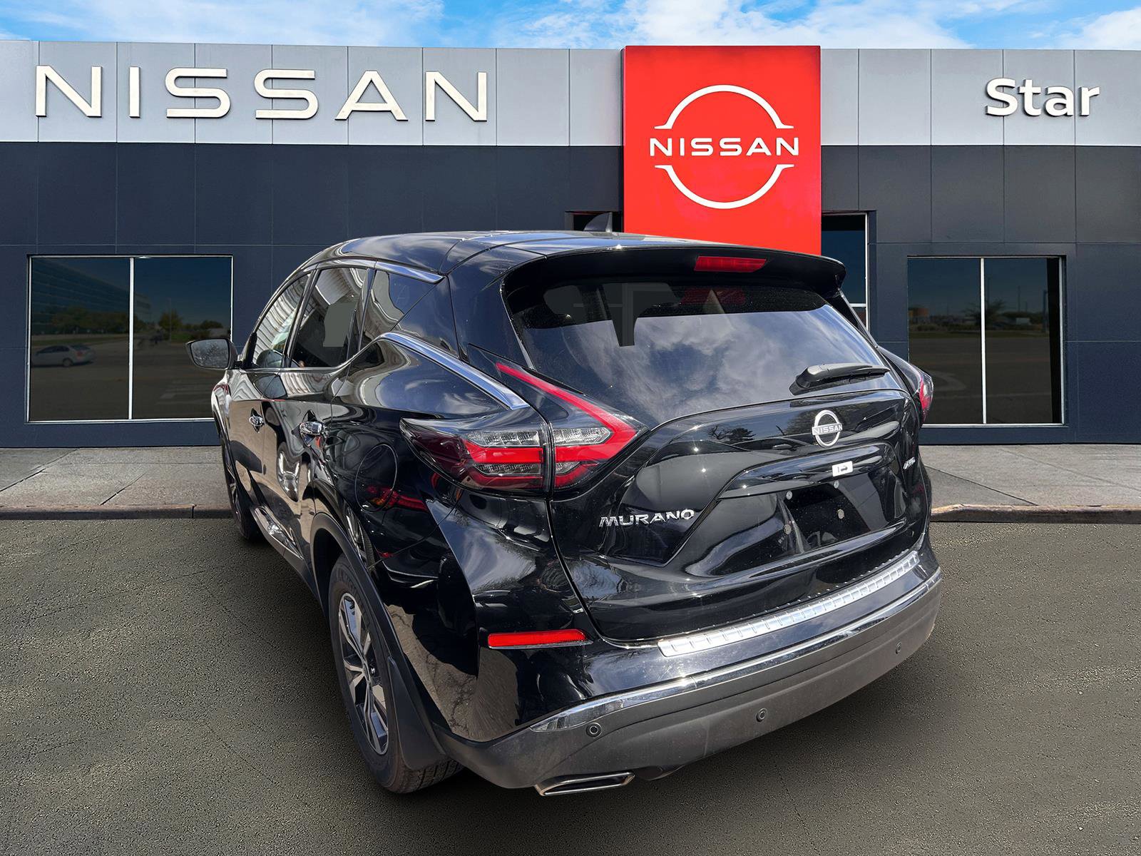 Used 2023 Nissan Murano S AWD/4WD image 3
