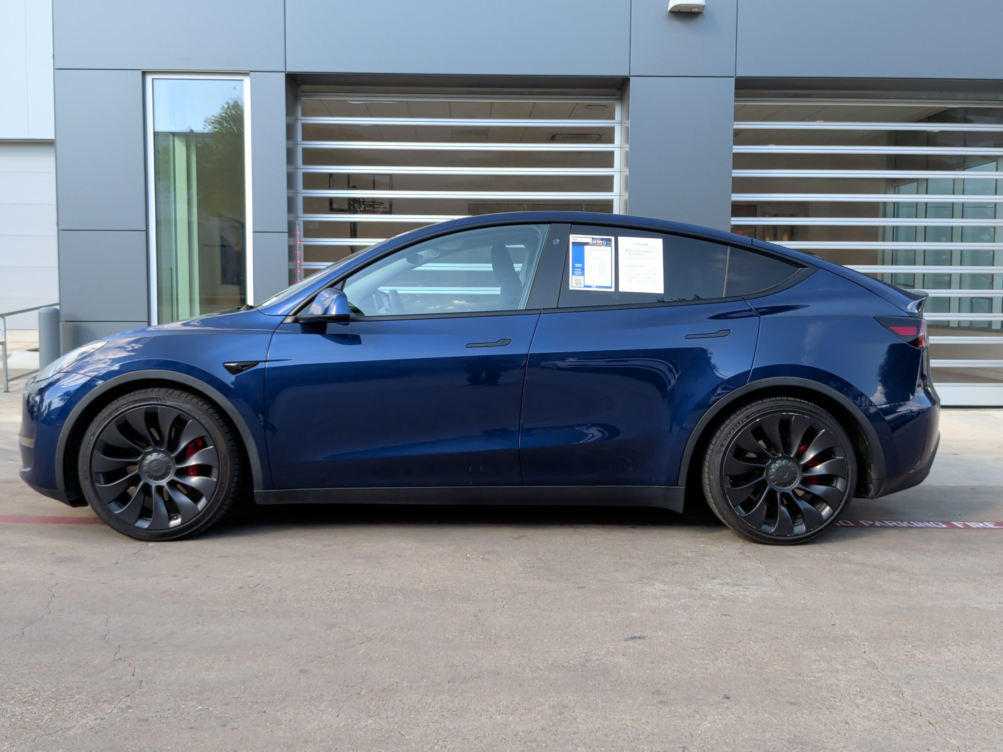 Used 2022 Tesla Model Y Performance image 10