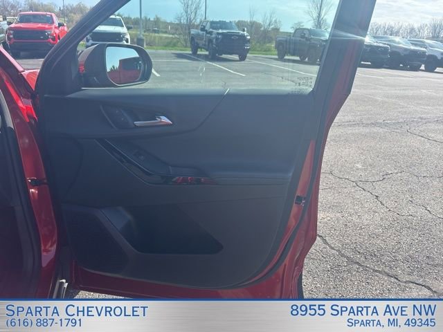 Used 2025 Chevrolet Equinox LT AWD/4WD image 18