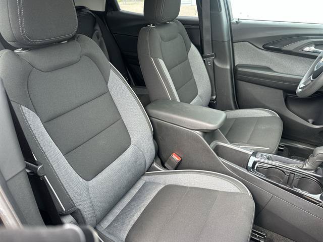 Used 2022 Chevrolet TrailBlazer LT FWD image 23