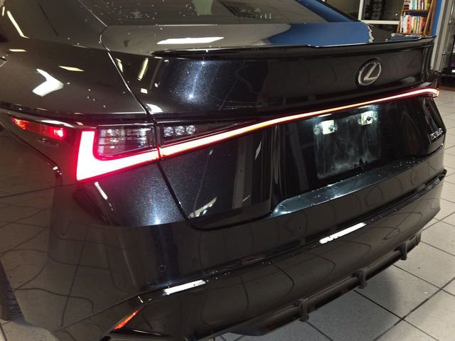 Used 2023 Lexus IS 350 F Sport w/ Navigation Package image 27