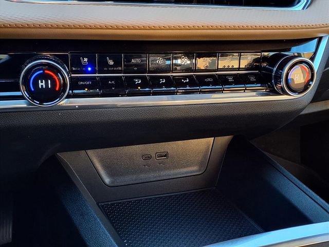 Used 2025 Chevrolet Equinox ACTIV w/ Safety and Technology Package image 9