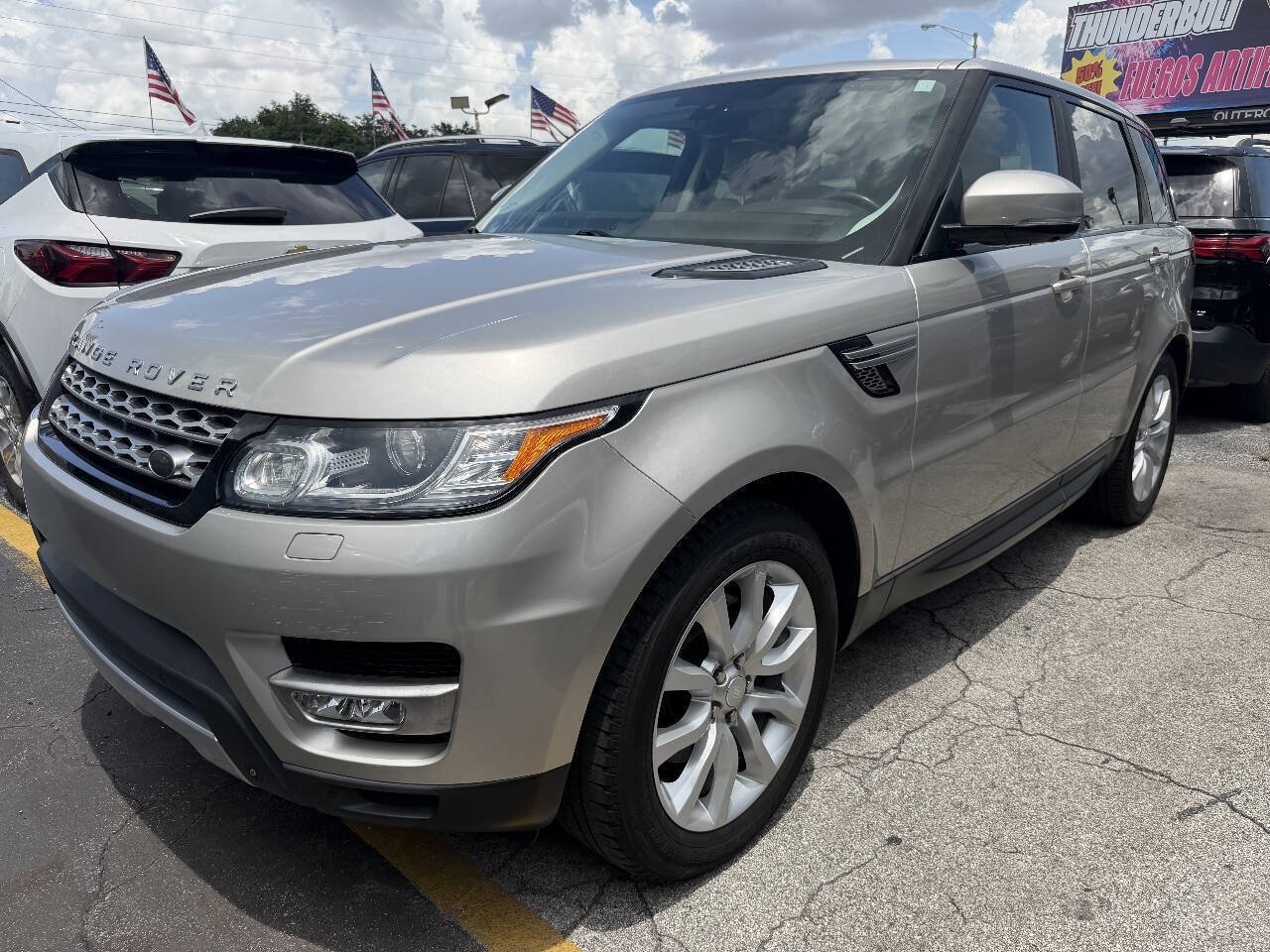 Used 2015 Land Rover Range Rover Sport HSE AWD/4WD image 2