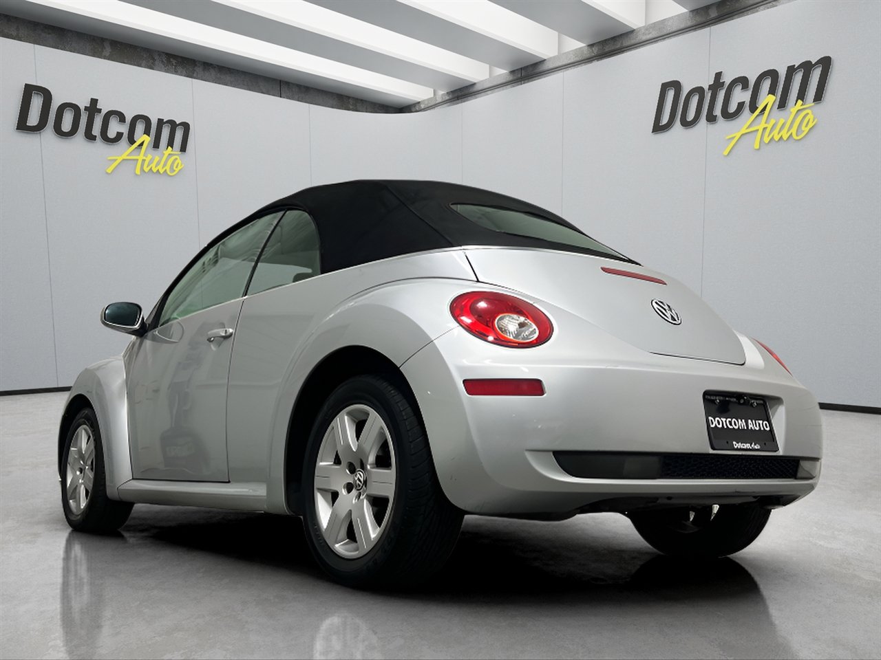Used 2007 Volkswagen Beetle Convertible w/ Package 1 image 7