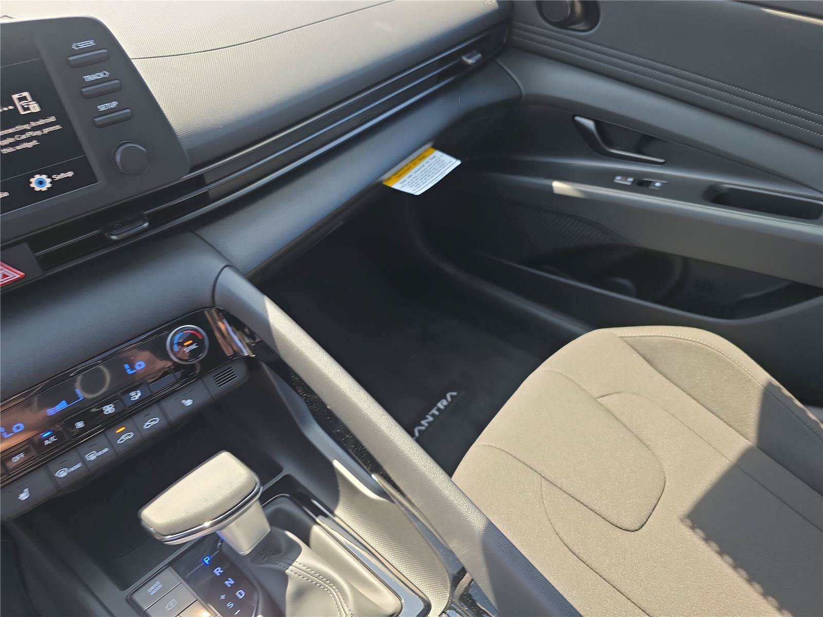 New 2026 Hyundai Elantra SEL Sport w/ Cargo Package FWD image 17
