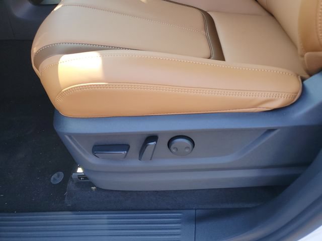 New 2026 Nissan Armada SL w/ Captain's Chari Seat Package AWD/4WD image 22
