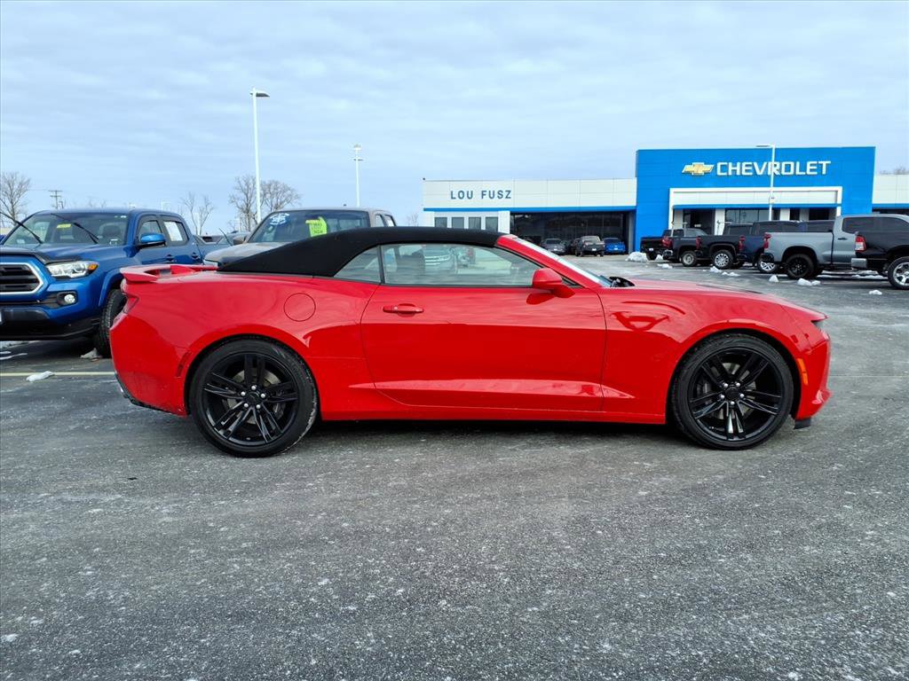 Used 2017 Chevrolet Camaro SS image 30