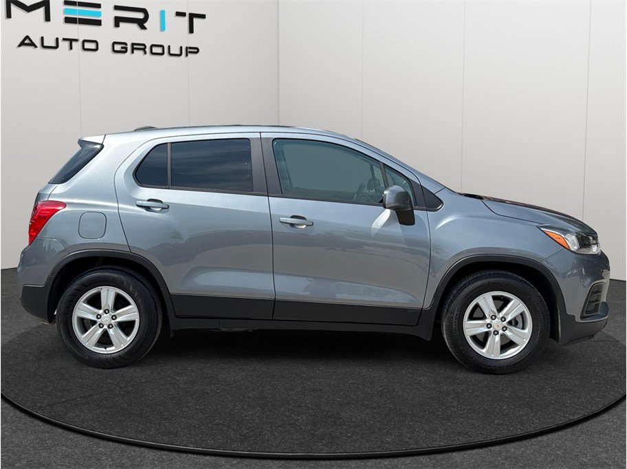 Used 2020 Chevrolet Trax LS w/ Tint and Cruise Package FWD image 10