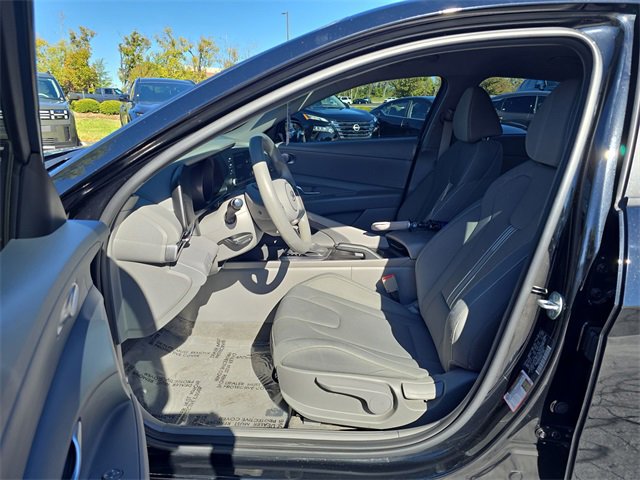 Certified 2023 Hyundai Elantra SEL w/ Cargo Package image 11