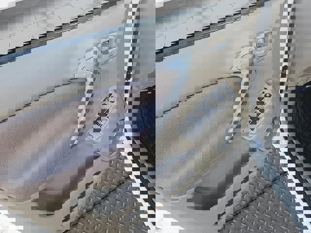 Used 2004 Toyota RAV4 4d SUV FWD AT image 34