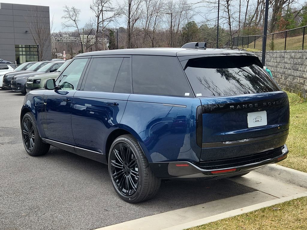 New 2026 Land Rover Range Rover Long Wheelbase SE image 12
