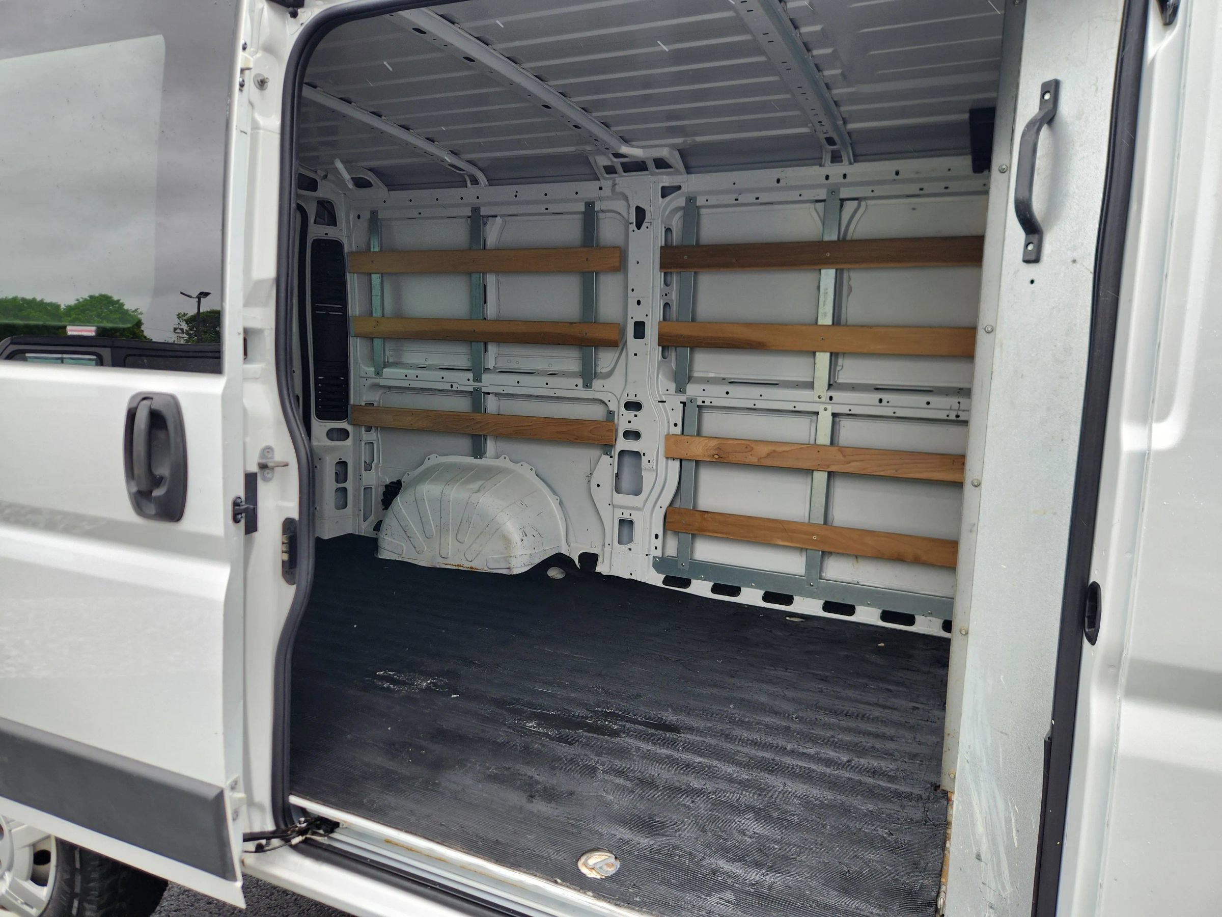 Used 2016 RAM ProMaster 1500 w/ Premium Appearance Group FWD image 37