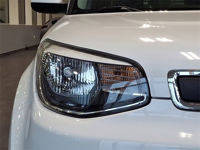 Used 2016 Kia Soul image 11