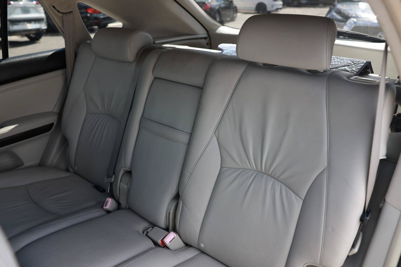 Used 2005 Lexus RX 330 w/ Premium Plus Pkg FWD image 8
