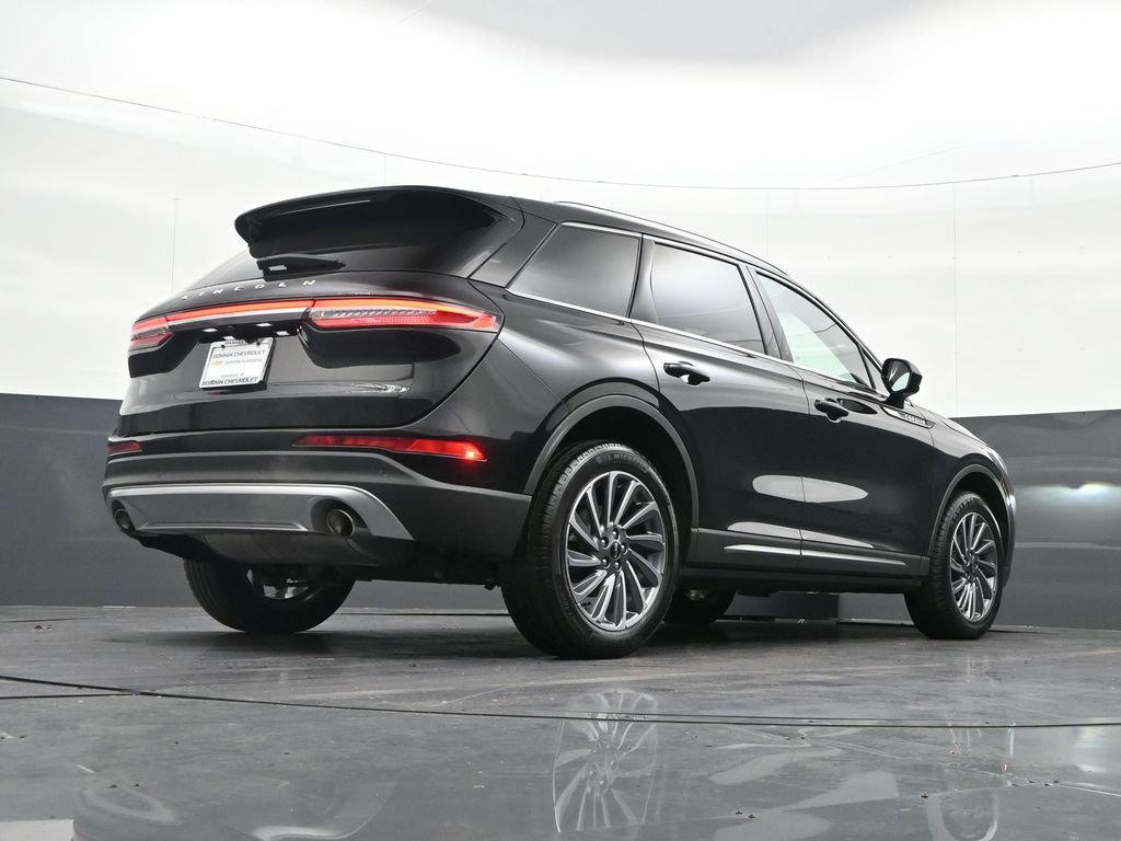 Used 2023 Lincoln Corsair Reserve AWD/4WD image 34