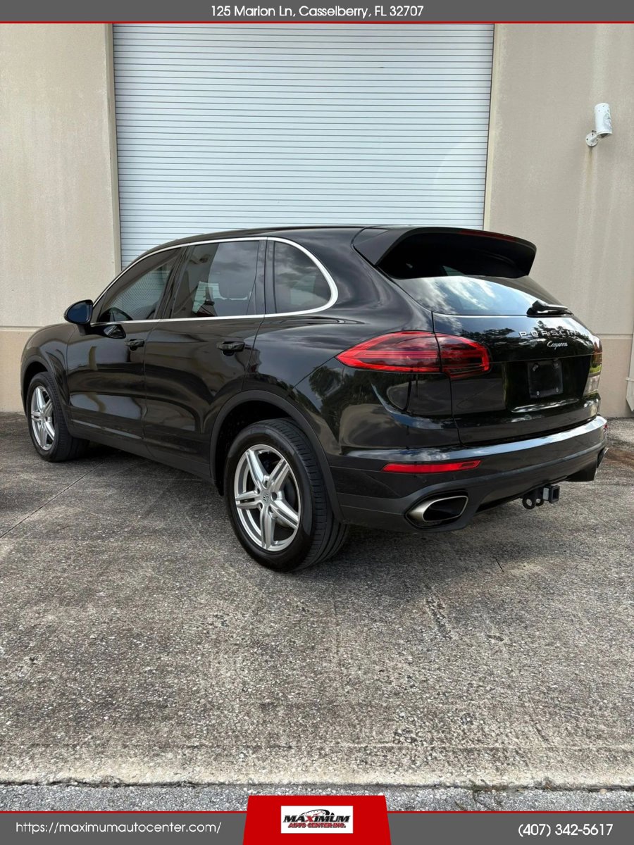 Used 2016 Porsche Cayenne AWD/4WD image 4