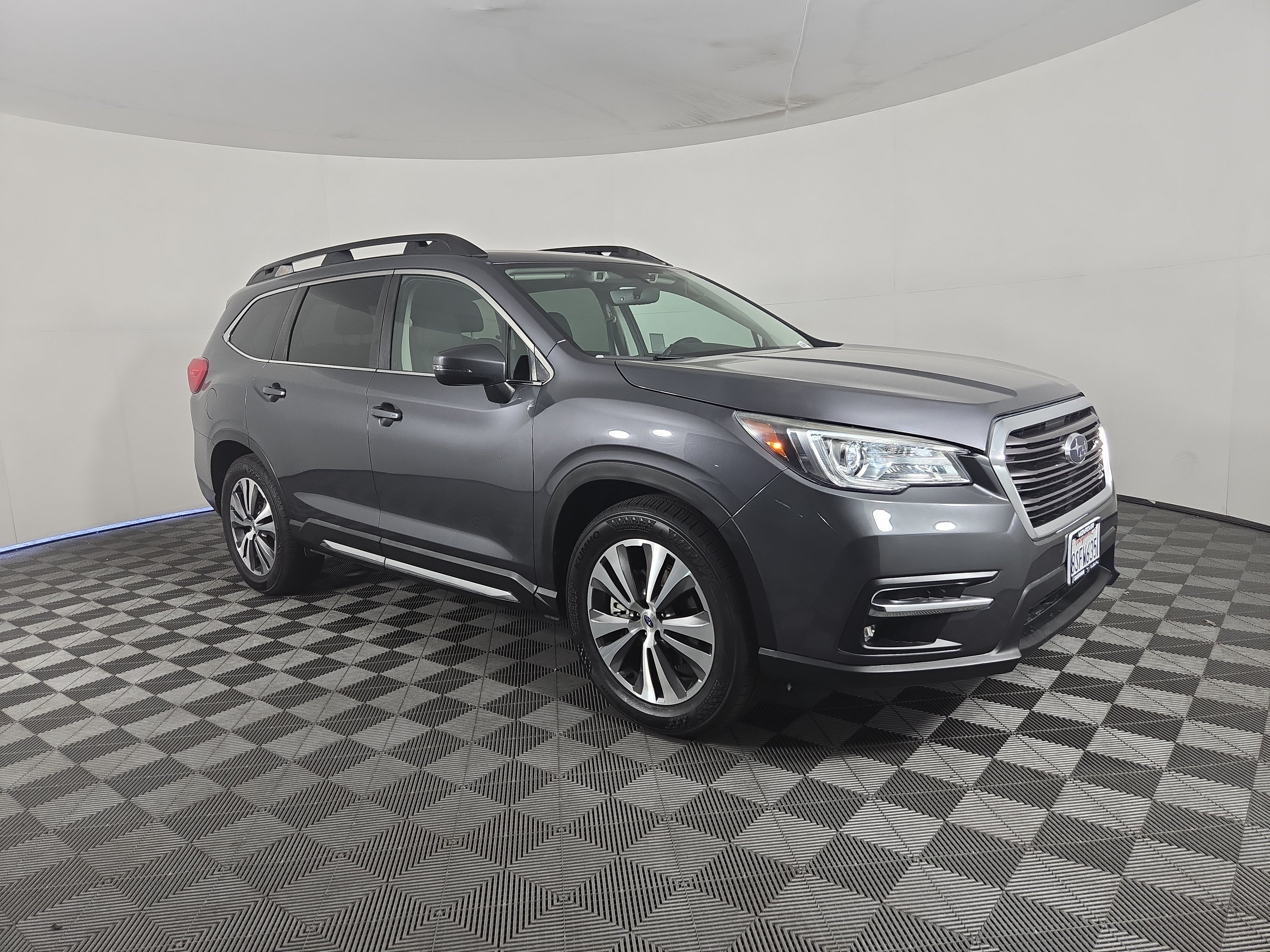 Used 2020 Subaru Ascent Limited AWD/4WD image 2