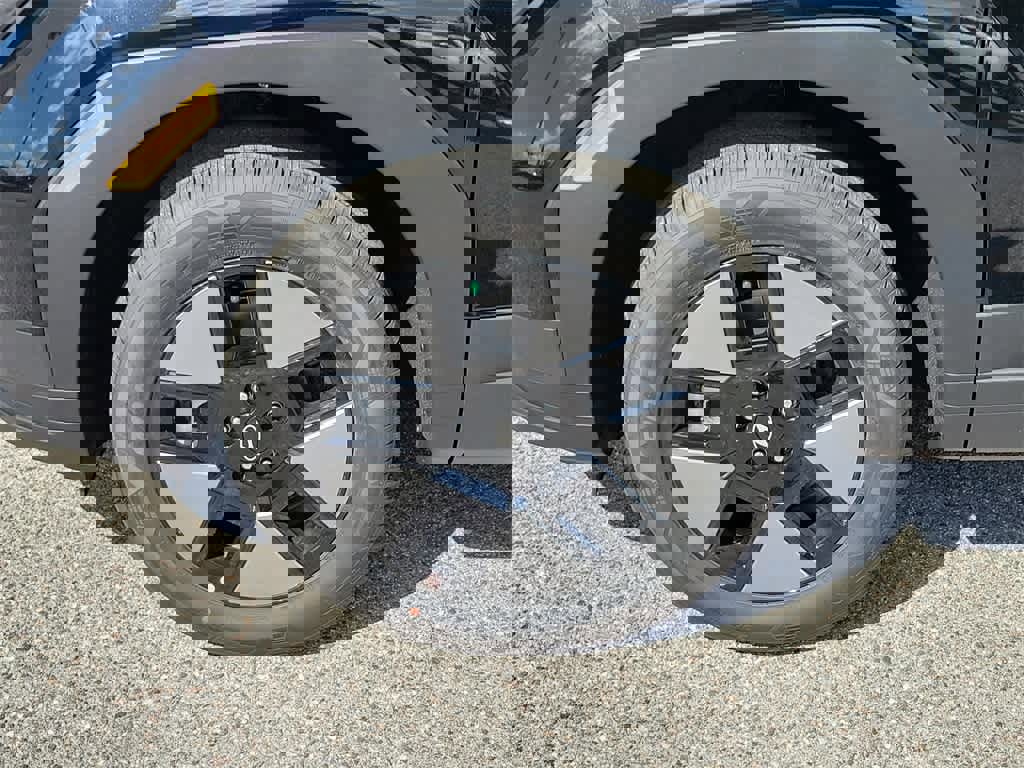 New 2026 Hyundai Santa Fe SE image 5