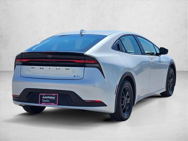 Used 2024 Toyota Prius LE image 5