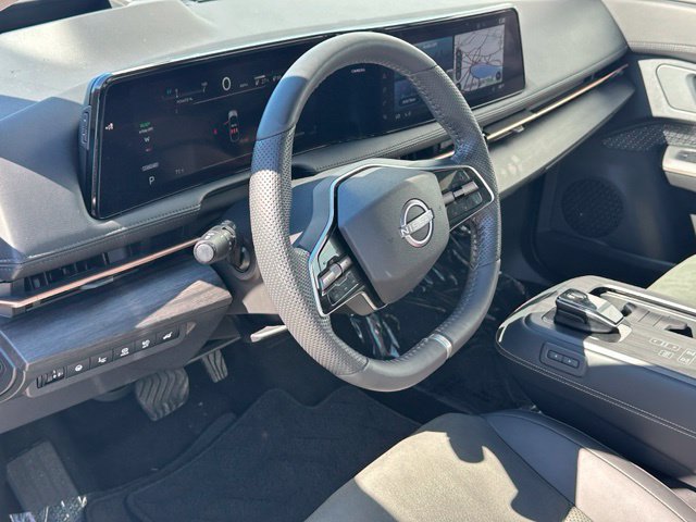 Used 2024 Nissan Ariya AWD image 23