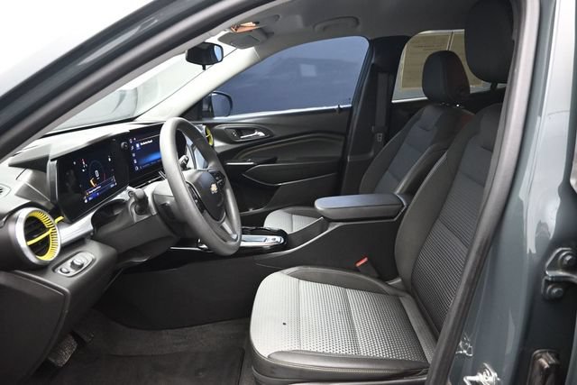 Used 2026 Chevrolet Trax LT FWD image 7