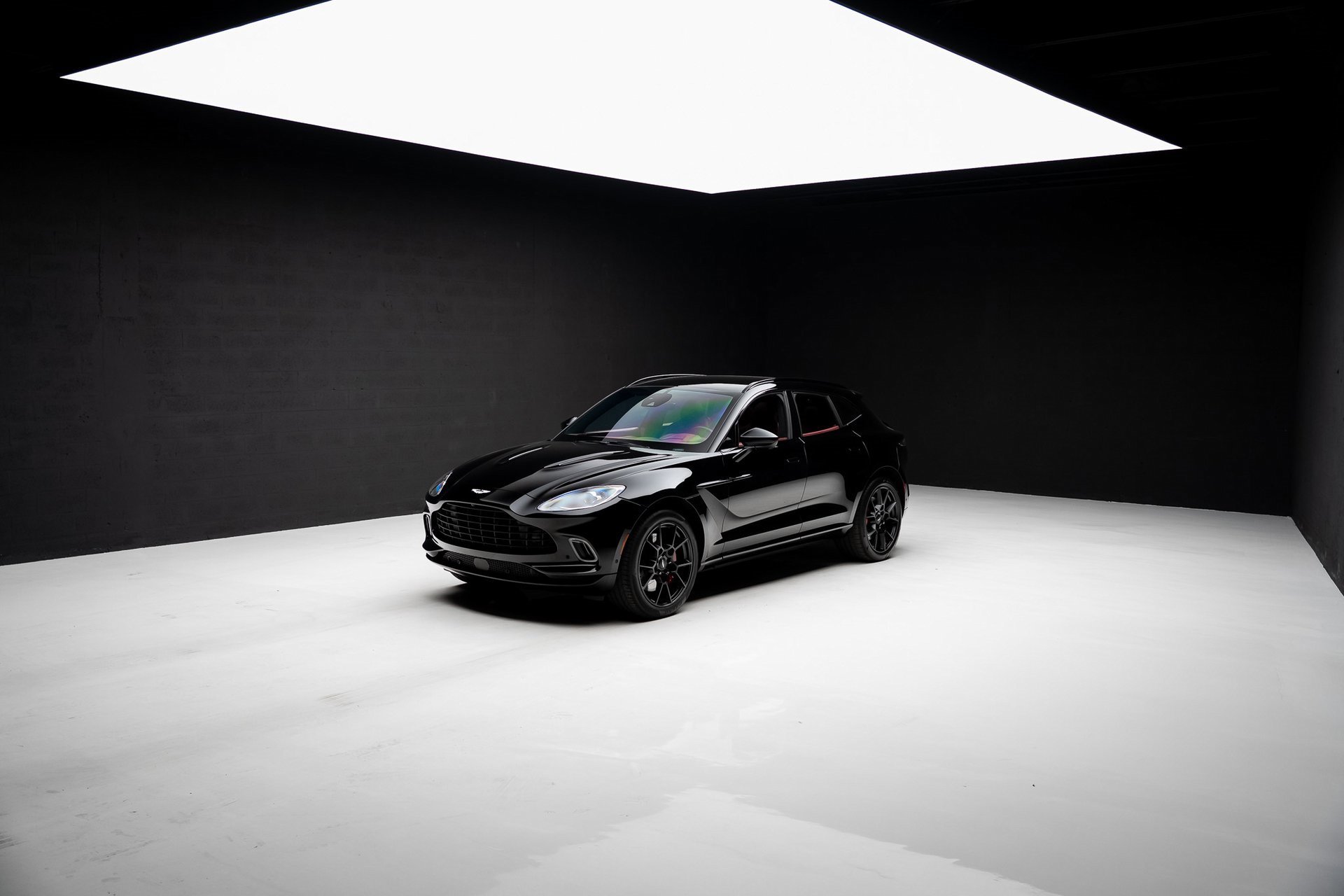 Used 2021 Aston Martin DBX image 82