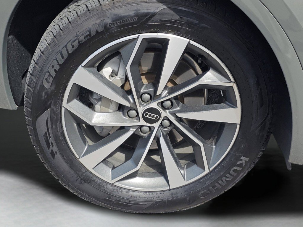 Used 2023 Audi Q5 2.0T Premium w/ Convenience Package AWD/4WD image 18