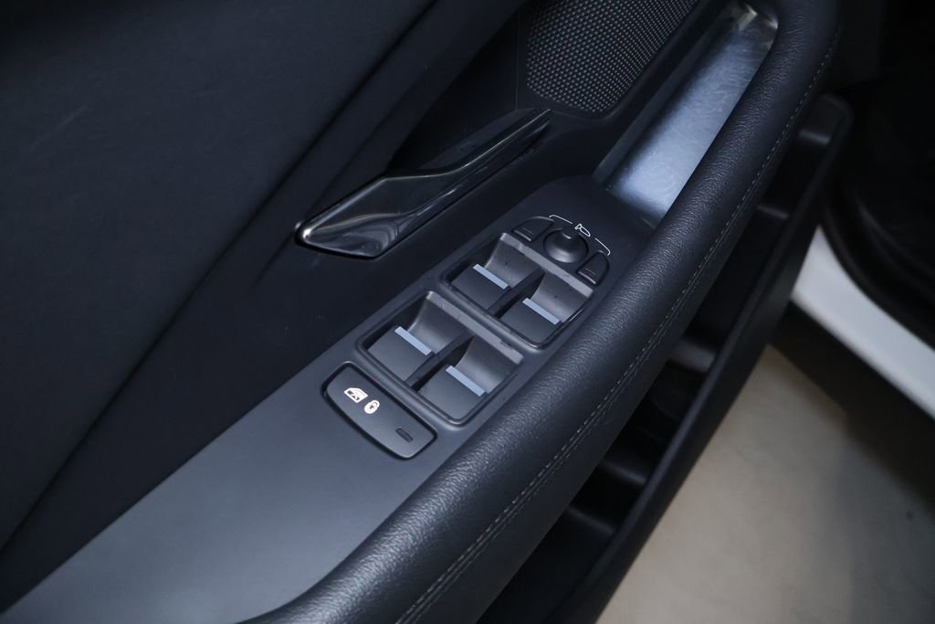 Used 2018 Jaguar E-PACE SE AWD/4WD image 14