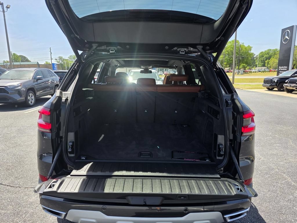 Used 2023 BMW X5 xDrive40i w/ Luxury Seating Package AWD/4WD image 10