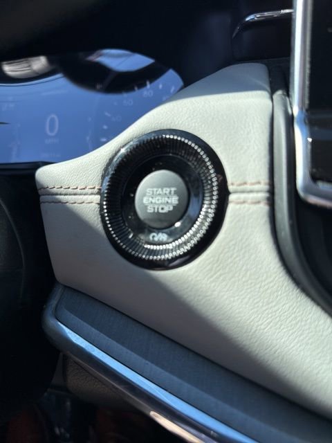 Certified 2022 Jeep Compass Limited image 32