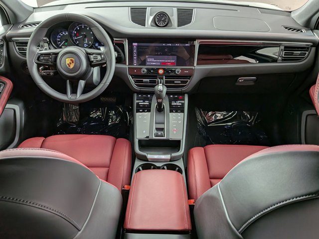 New 2026 Porsche Macan image 20