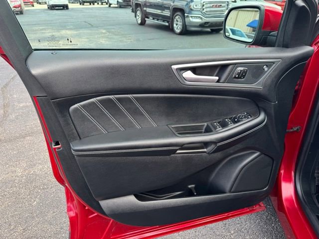 Used 2024 Ford Edge ST w/ Equipment Group 401A AWD/4WD image 25