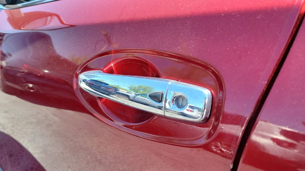 Used 2020 Nissan Rogue SV FWD image 6