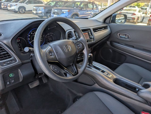 Used 2022 Honda HR-V LX image 9