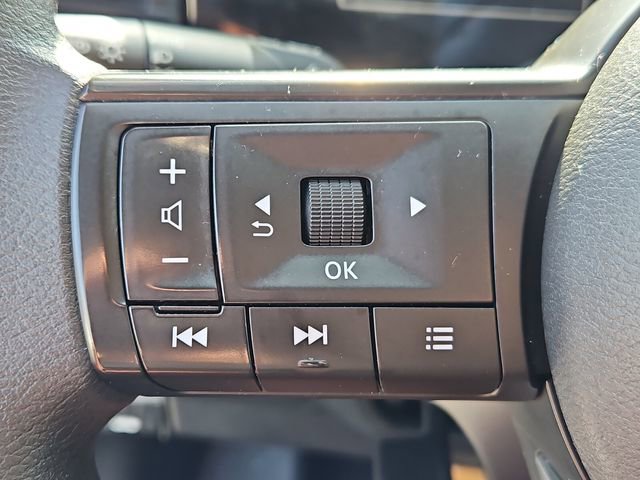 Used 2025 Nissan Kicks S image 22