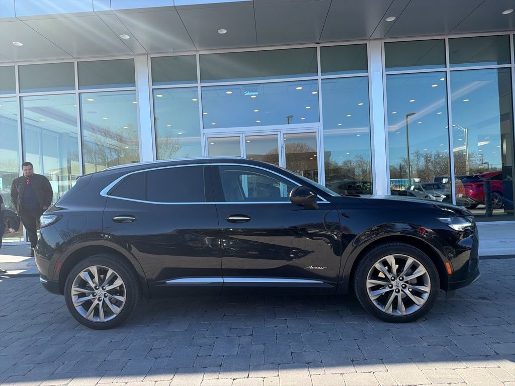 Used 2022 Buick Envision Avenir w/ Technology Package II image 5